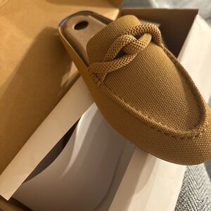 Wren Birdseye. Size 5. New in box.